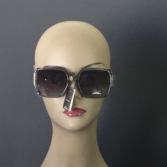 Giselle Oversized Trendy Sunglasses - Picture 3 of 4